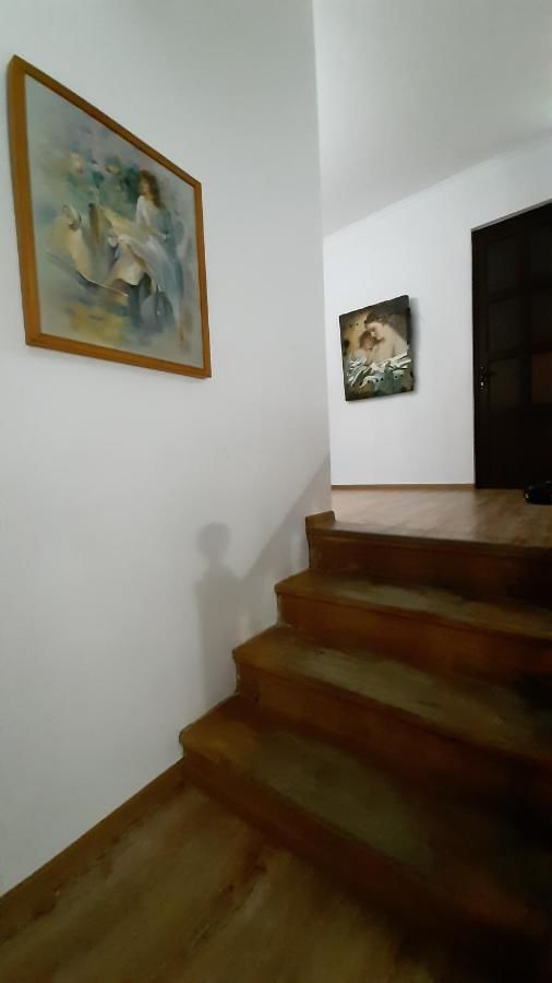 Гостевой дом Art House Kutaisi Кутаиси-17